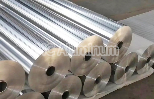 La différence entre la feuille d'aluminium 8011 et la feuille d'aluminium 8021