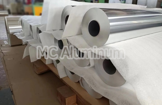 Aluminum foil for thermal insulation roofs